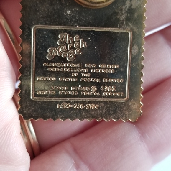 Vintage Chickadee stamp pin Maine bird enamel brooch gold tone - Picture 8 of 12